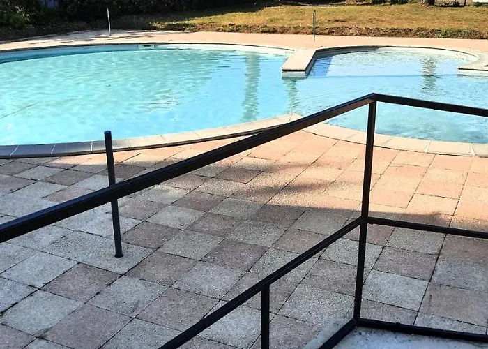 Chez Ced Et Laeti, Prive Avec Jardin Et Terrasse Dans L'estuaire Muni D'une Piscine Couverte Et Aire De Jeu, Linge De Lit Et De Salle D'eau Ainsi Que Tele, Compris Dans Le Tarif Profitez A Fond De Notre Belle Region Le Verdon-sur-Mer