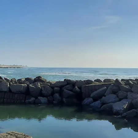 Chez Ced Et Laeti, Prive Avec Jardin Et Terrasse Dans L'estuaire Muni D'une Piscine Couverte Et Aire De Jeu, Linge De Lit Et De Salle D'eau Ainsi Que Tele, Compris Dans Le Tarif Profitez A Fond De Notre Belle Region Lejlighed *