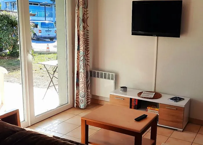 Chez Ced Et Laeti, Prive Avec Jardin Et Terrasse Dans L'estuaire Muni D'une Piscine Couverte Et Aire De Jeu, Linge De Lit Et De Salle D'eau Ainsi Que Tele, Compris Dans Le Tarif Profitez A Fond De Notre Belle Region Ле-Вердон-Сюр-Мер